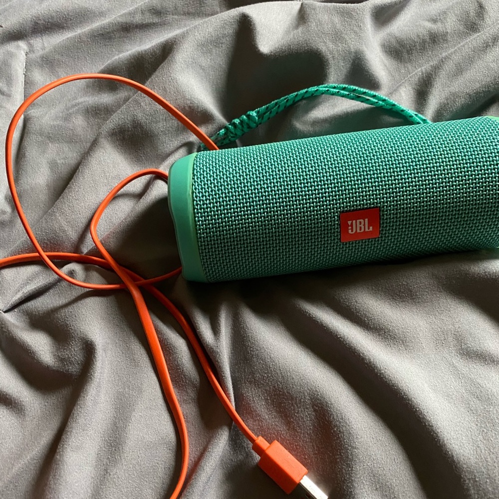 JBL Bluetooth Speaker Flip 4